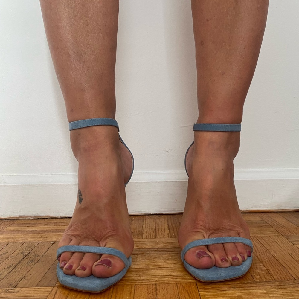 Stuart Weitzman Nudistcurve 100 Strap Sandal. Size 9